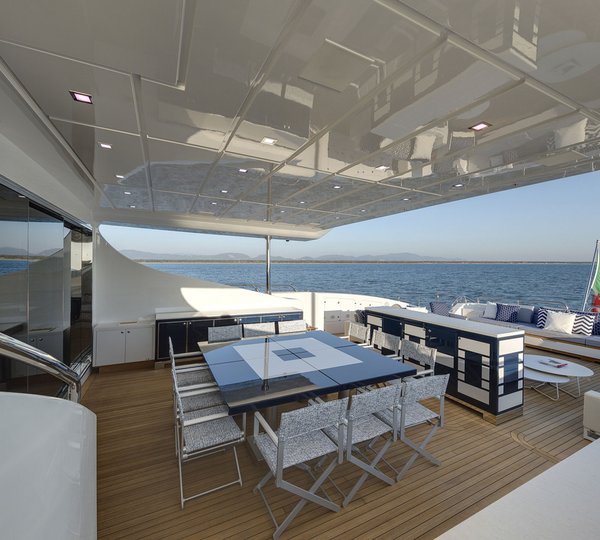 Aft Deck Alfresco Dining