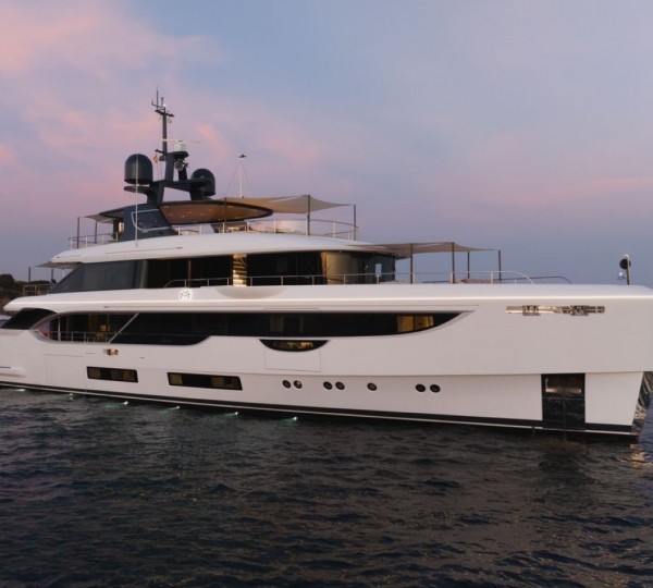 Superyacht MAVERICK