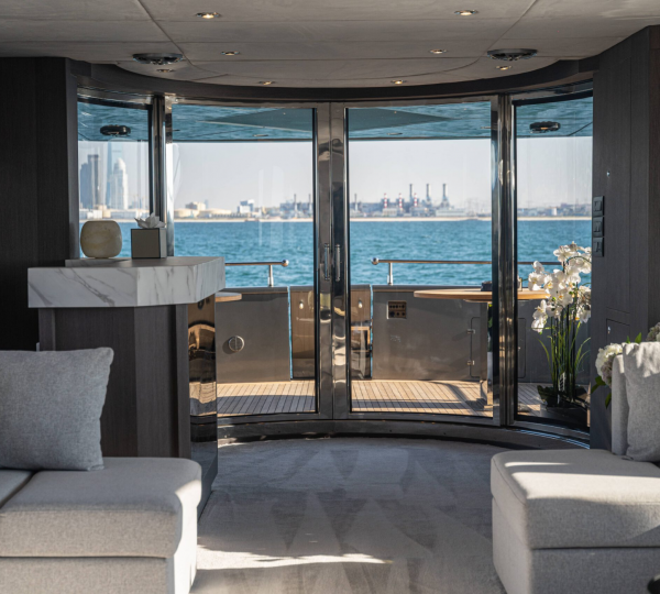 Interior Relaxation Area With Bar