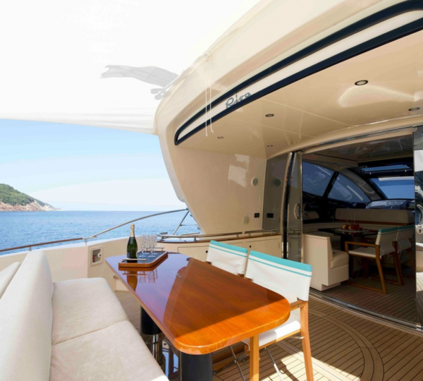 Opendeck Dining Area