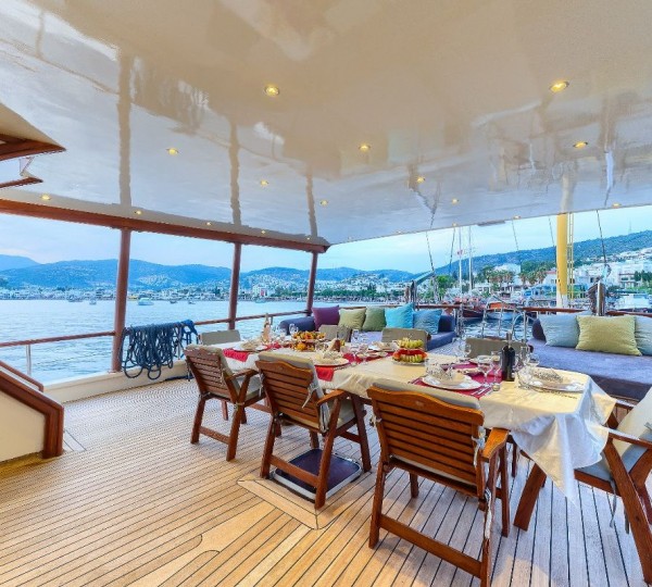 Alfresco Dining Area 