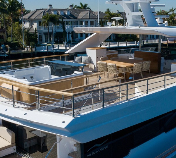 Sun Deck With Jacuzzi