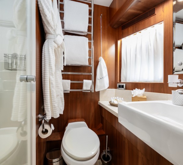 Guest Cabin Bathroom