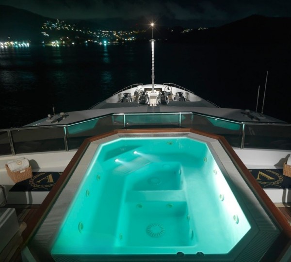 Exterior Sunbathing Area