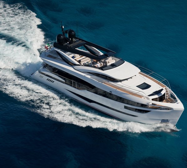Dominator Ilumen 28m Yacht - Sistership