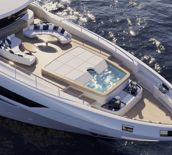 Forward Deck With Jacuzzi