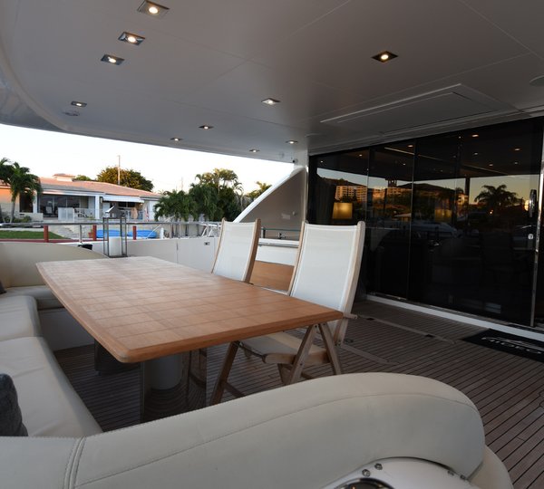 Aft Deck Alfresco Dining