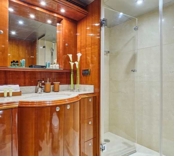 Double Bathroom