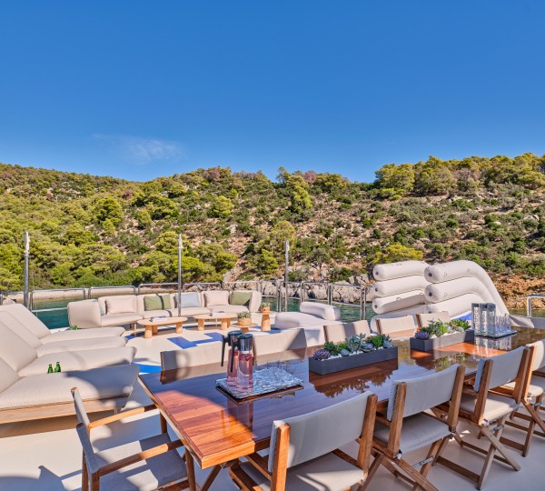 Sun Deck Dining