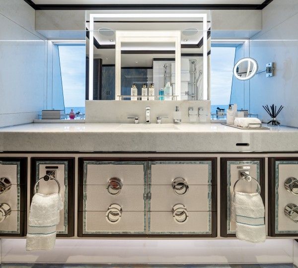 Master Ensuite Bathroom