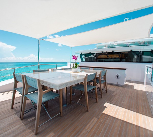 Al Fresco Dining Table