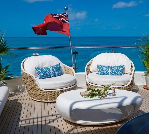 Outdoor Seating Area 