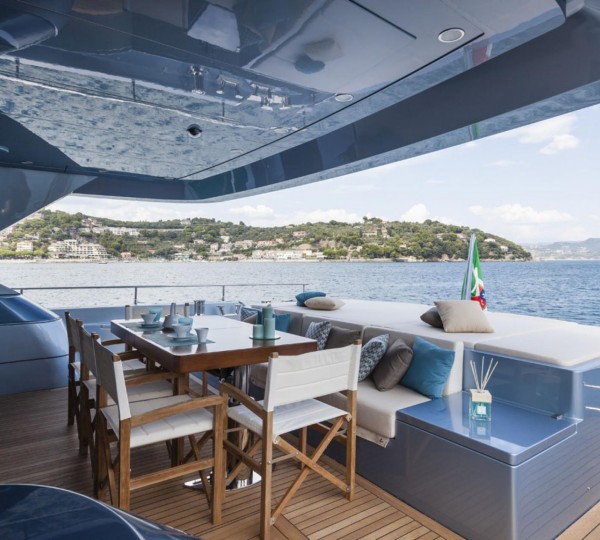 Aft Deck Alfresco Dining Area