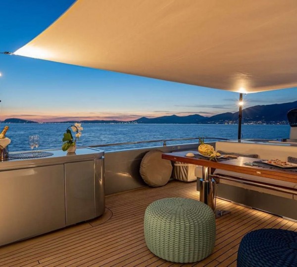 Exterior Relaxation Area With Dining