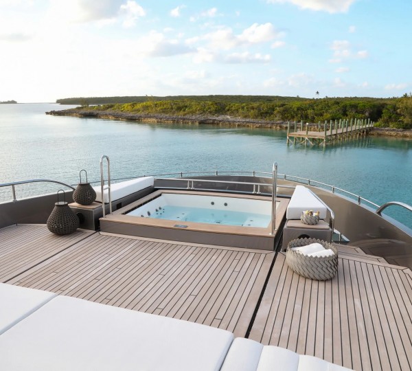 Foredeck Jacuzzi