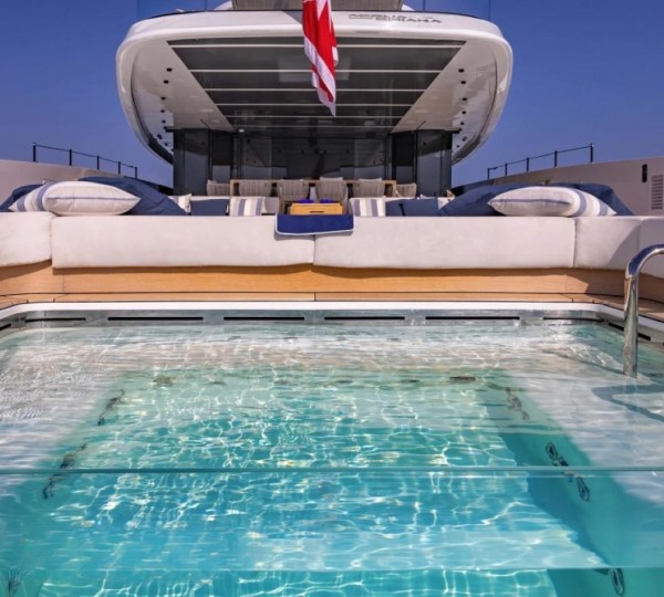 Exterior Sunbathing Area