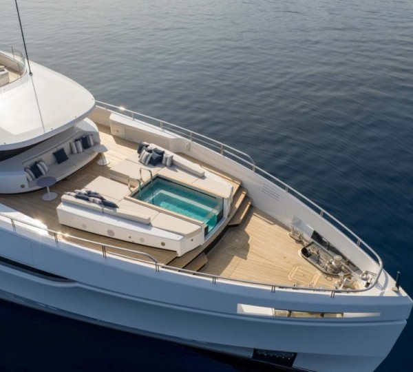 Foredeck Relaxation Area