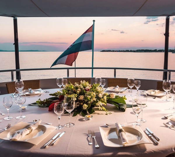 Dining On Bridge Deck