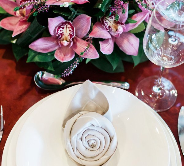 Elegant Dining Set Up