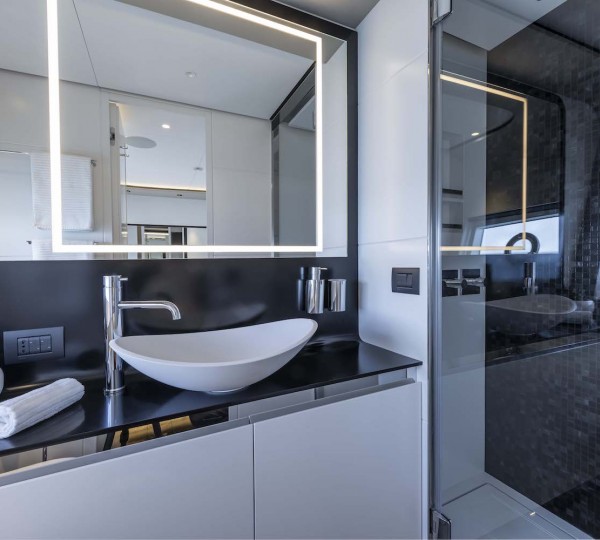 Double Guest Cabin Ensuite