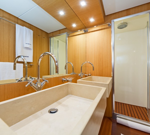 Master Ensuite