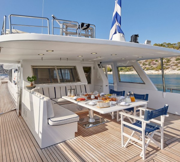 Aft Deck Alfresco Dining