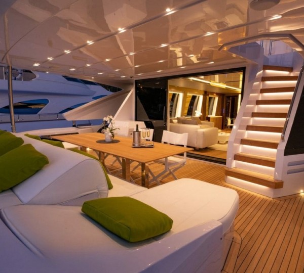 Exterior Relaxation Area With Dining 02