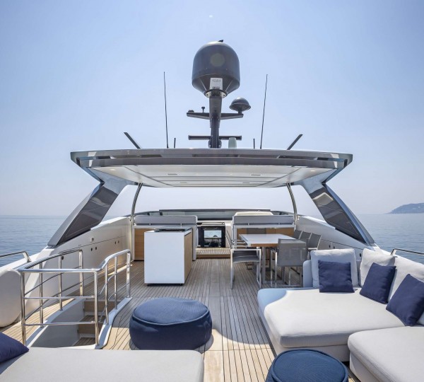 Flybridge Seating Area