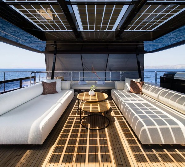 Sun Deck Lounge