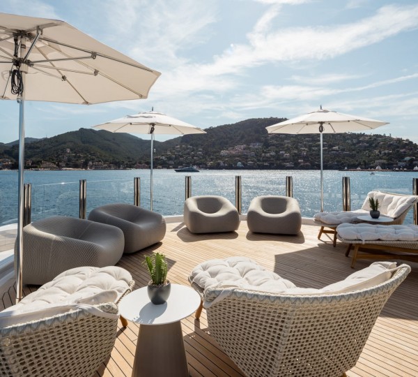 Sundeck Seating  - Photo Credit Amels