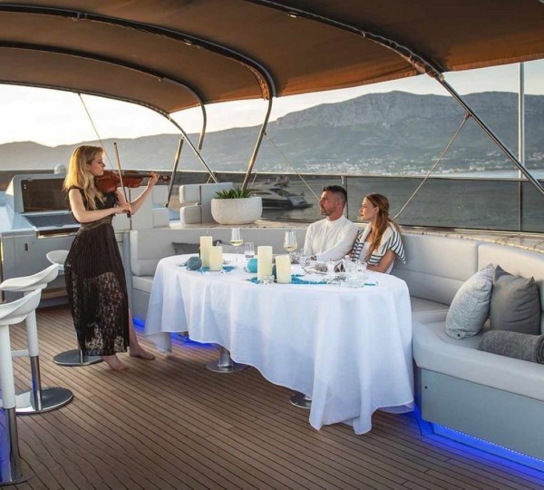 Exterior Relaxation Area With Dining