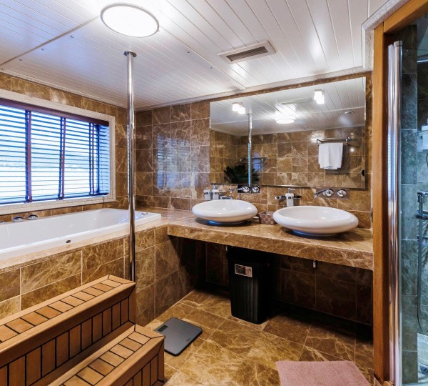 Master Ensuite