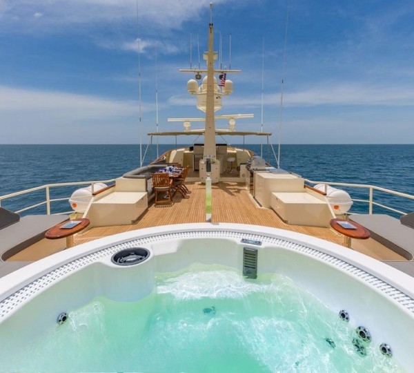 Exterior Sunbathing Area