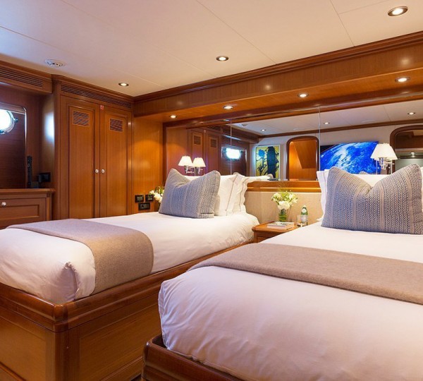 AROHA Interior - Twin Cabin