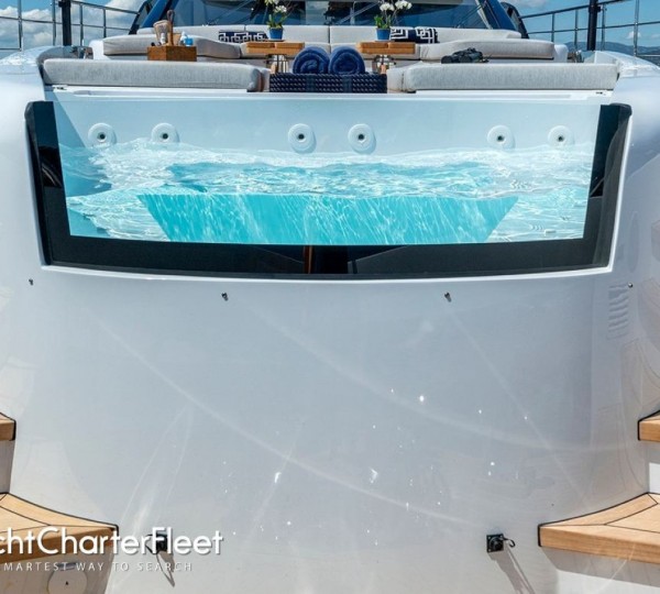 Exterior Sunbathing Area