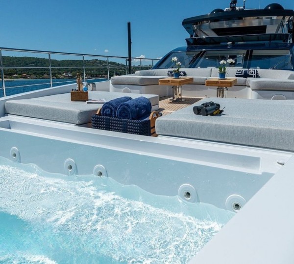 Exterior Sunbathing Area