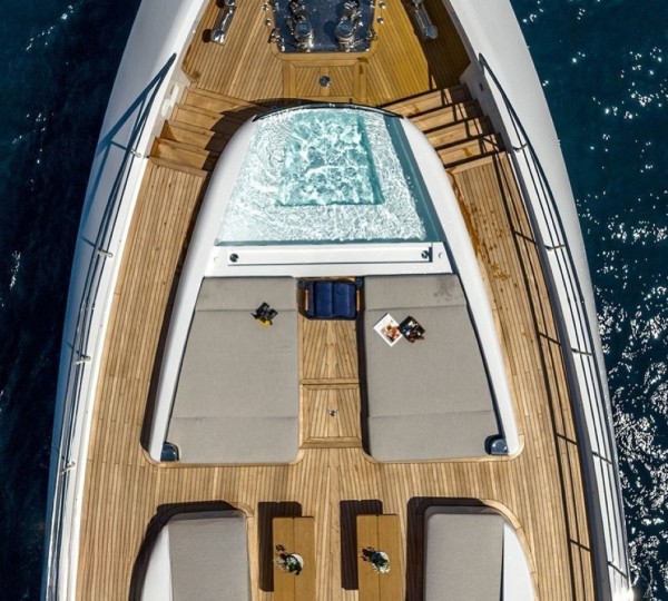 Exterior Sunbathing Area