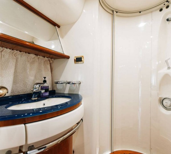 Double Cabin Bathroom