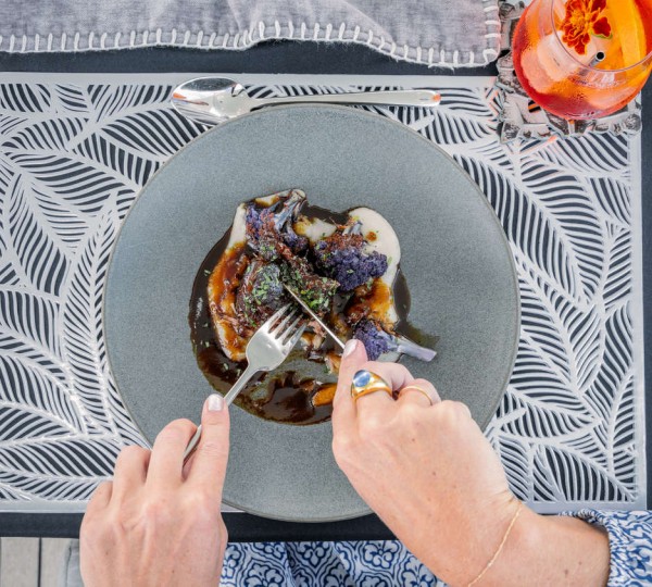 Dining Detail