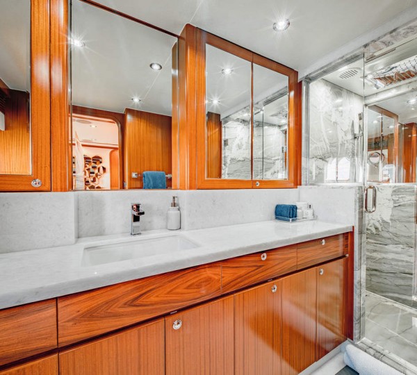 Master Vanity