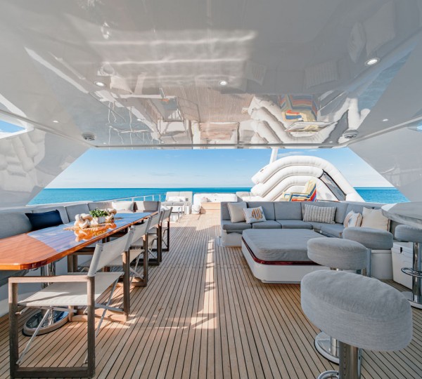 Sun Deck - Flybridge