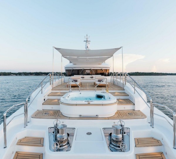 Exterior Sunbathing Area