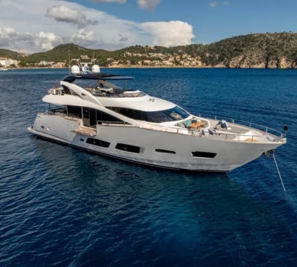 Luxury Superyacht BEST OF ME