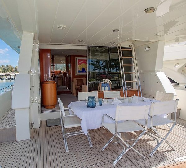 Aft Deck Alfresco Dining