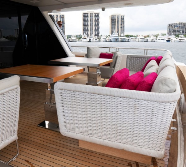 Aft Deck Seating
