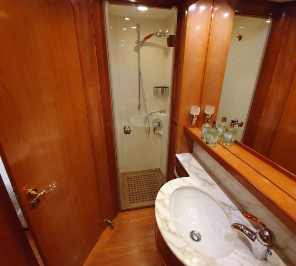 Master Ensuite Bathroom