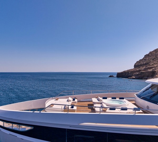 Foredeck Relaxation Area