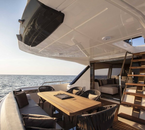 Main Deck Aft Dining