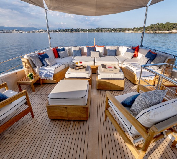 Aft Deck Seating