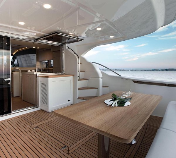 Aft Deck - Sistership